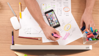 How to Develop a UI/UX Design for a Fintech App: 5 Tips for Startups