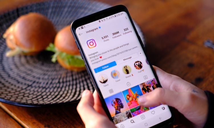 How to Check Sent Requests on Instagram