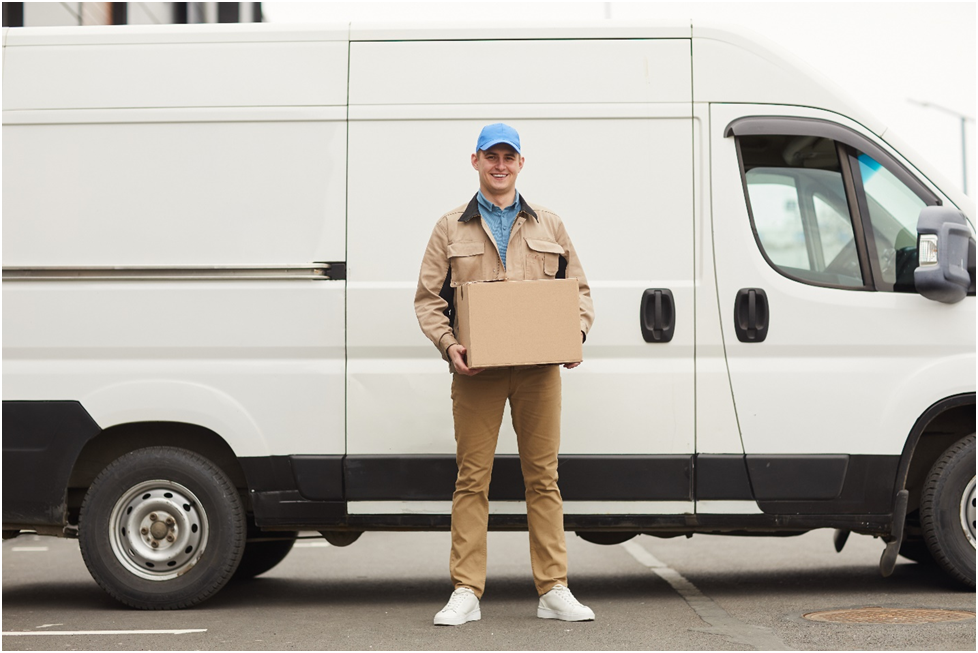 5 Benefits of Using a Taxi Truck Courier Service