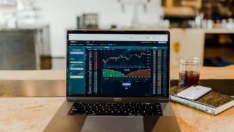 Drilling Down Data: Advanced Data Analysis for Oil Trading