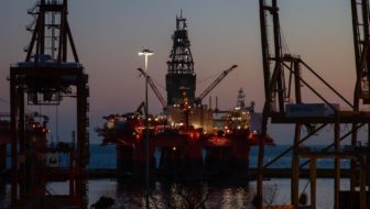 How to Trade Oil: The Ultimate Guide for Investors