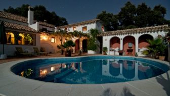 Safeguarding Your Family: Choosing the Right Pool Safety Cover