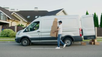 Three of the Key Factors to Consider When Selecting a Courier Service