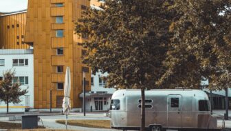 The Growing Trend of RV Parking for Mobile Entrepreneurs