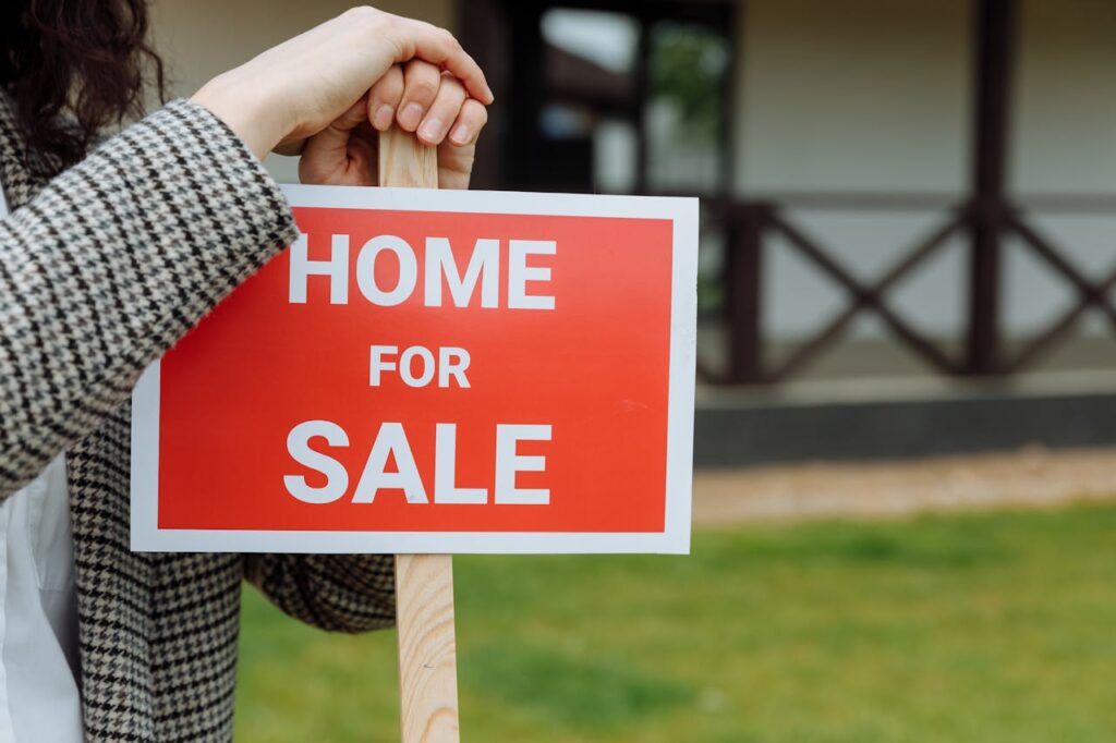 How to Find a Buyer for My House: Strategies for a Fast Sale