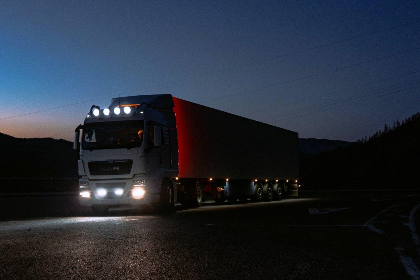 Paperless Fleet Operations: The Complete Workflow From Dispatch to Proof of Delivery