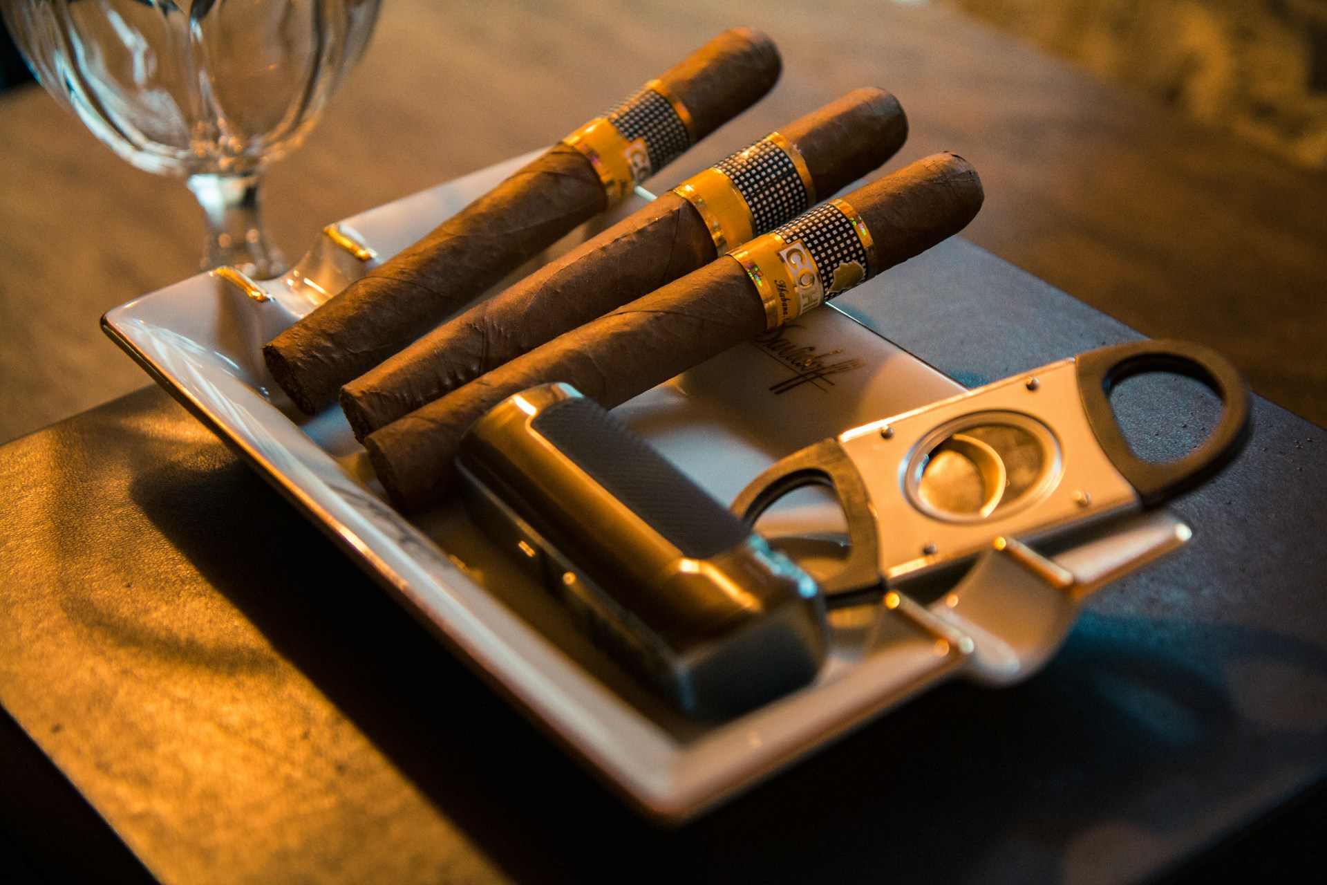 Cigalike Vape Kits: A Simple Guide for Adult Smokers