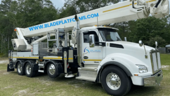 200 ft boom lift