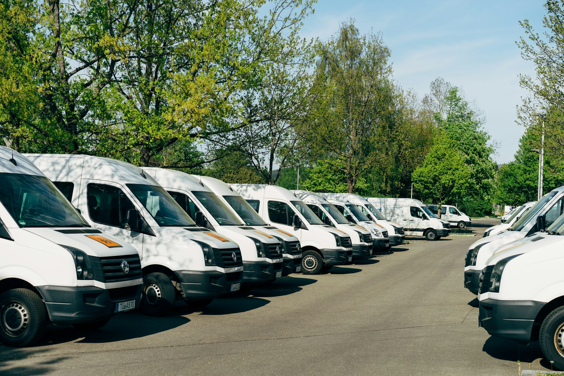 How To Know When It’s Time To Expand Your Fleet of Business Vehicles